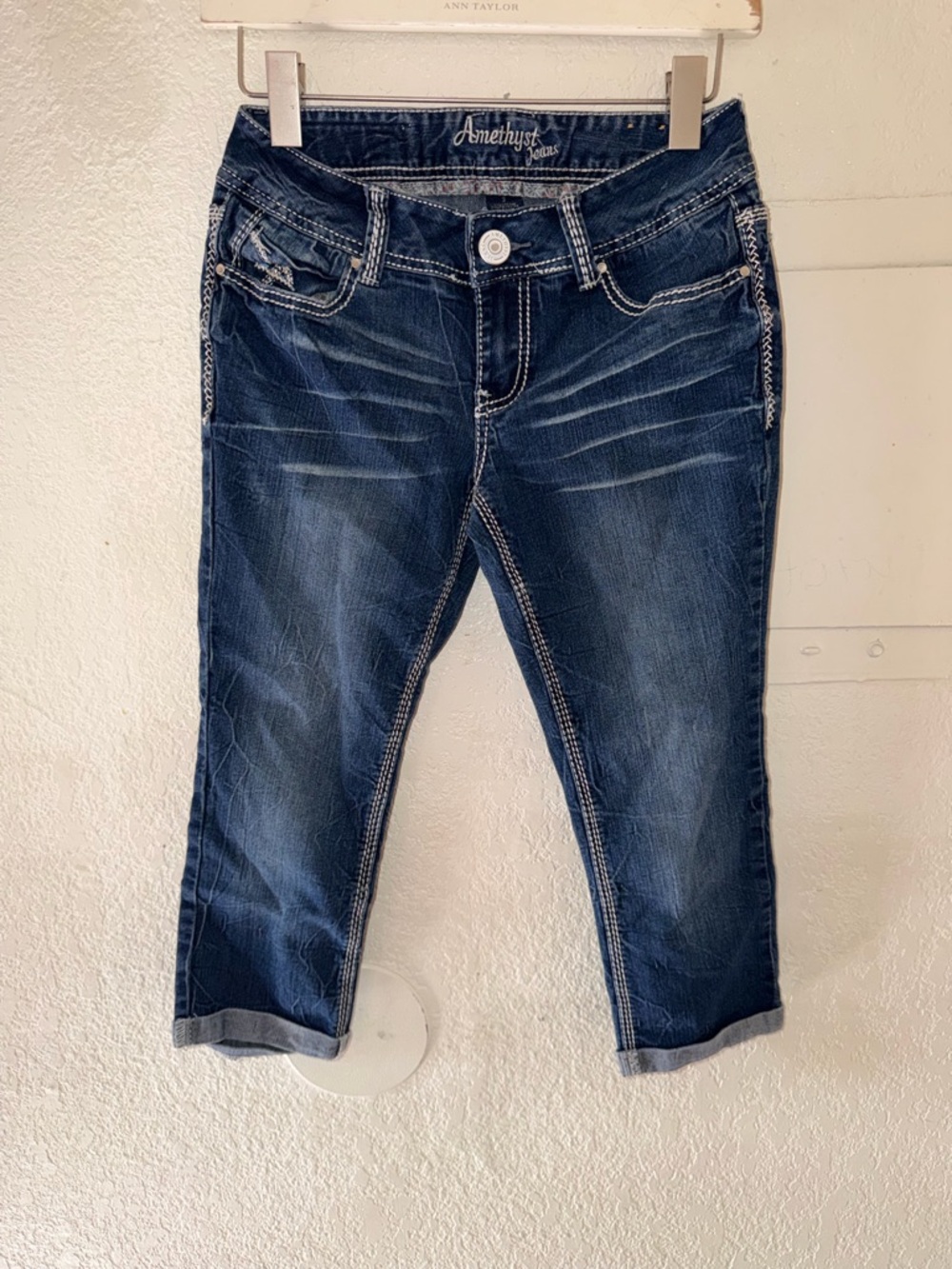 Amethyst Jeans Women's Dark Blue Cropped Capris